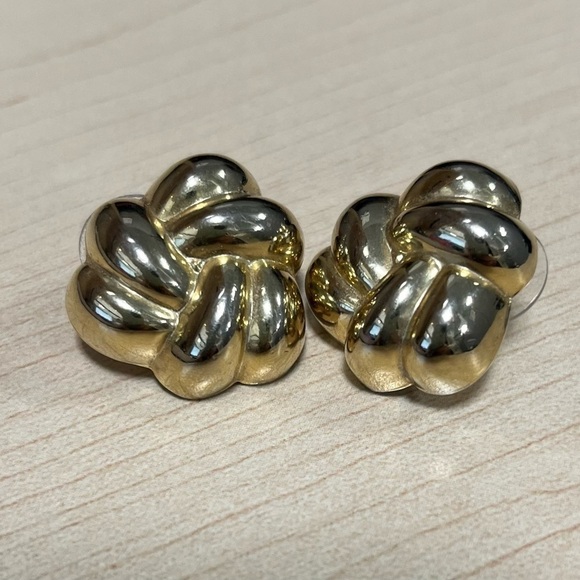 Knotted earrings. Pierced. Gold tone. Lightweight. Used condition. - Picture 1 of 2